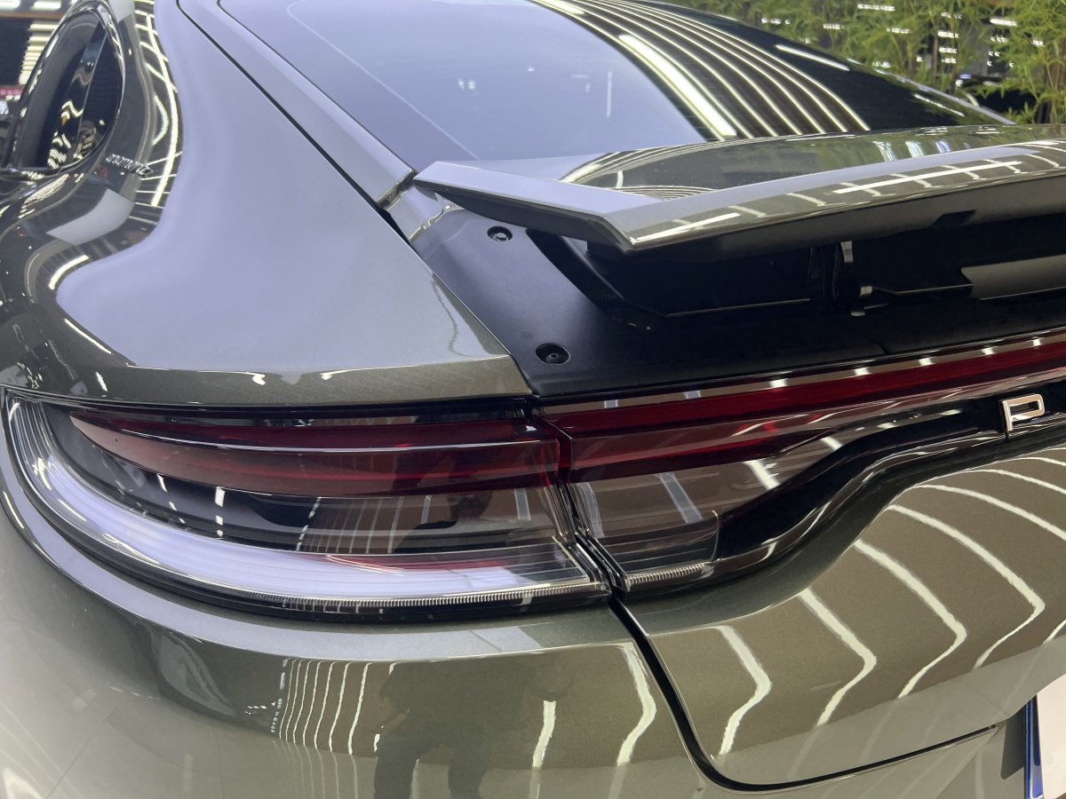 保時(shí)捷 Panamera  2022款 Panamera 4 行政加長(zhǎng)版 2.9T圖片