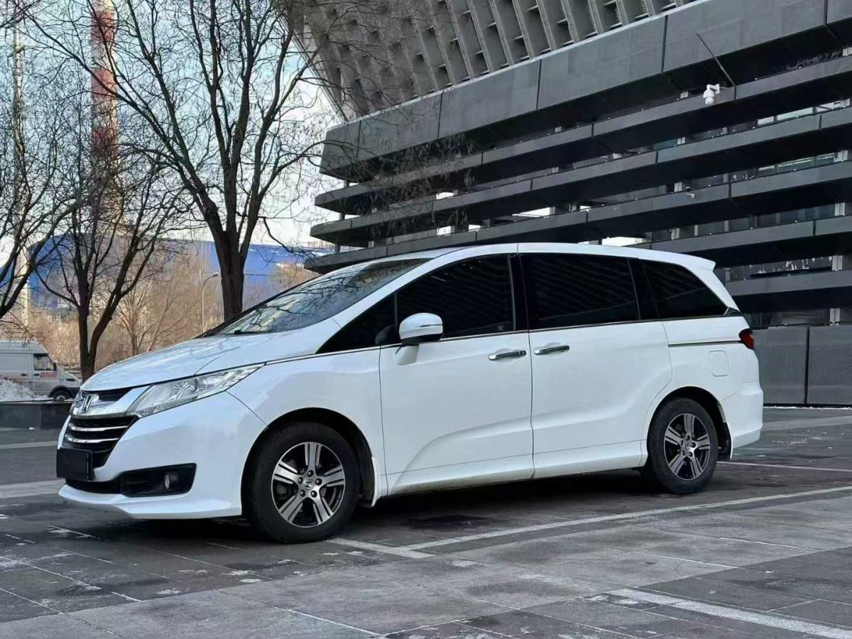 日產(chǎn) 驪威  2015款 1.6XL CVT豪華真皮版圖片