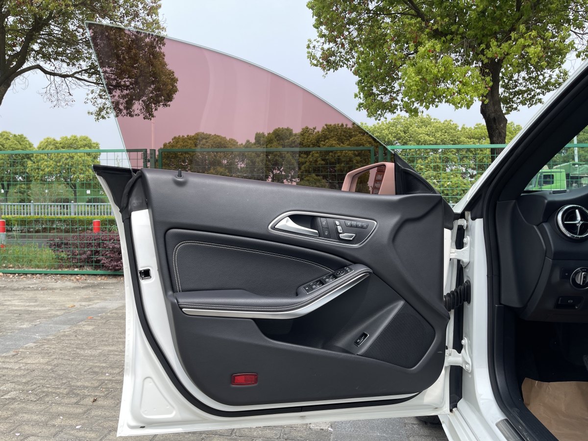 奔驰 奔驰CLA级  2018款 CLA 200 时尚型图片
