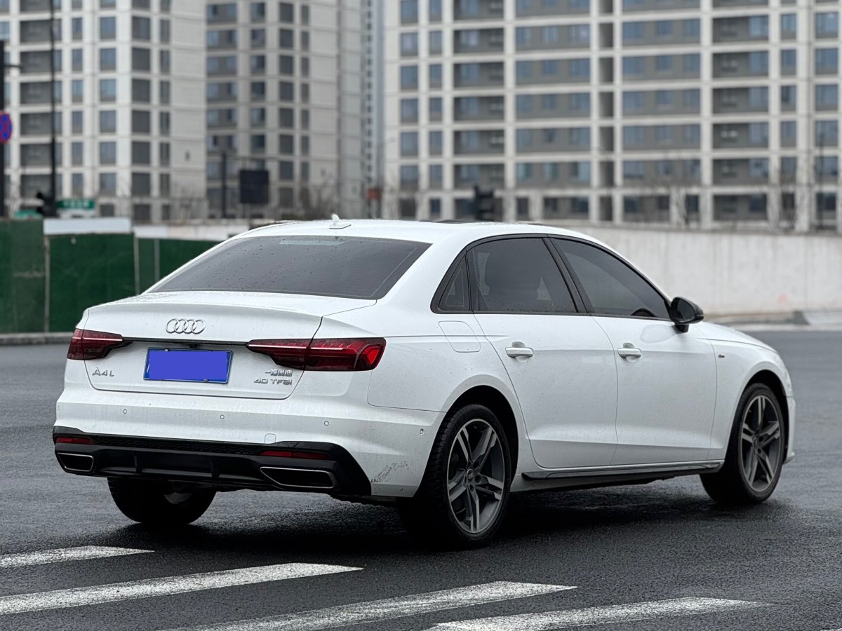 奧迪 奧迪A4L  2022款 40 TFSI 豪華動感型圖片