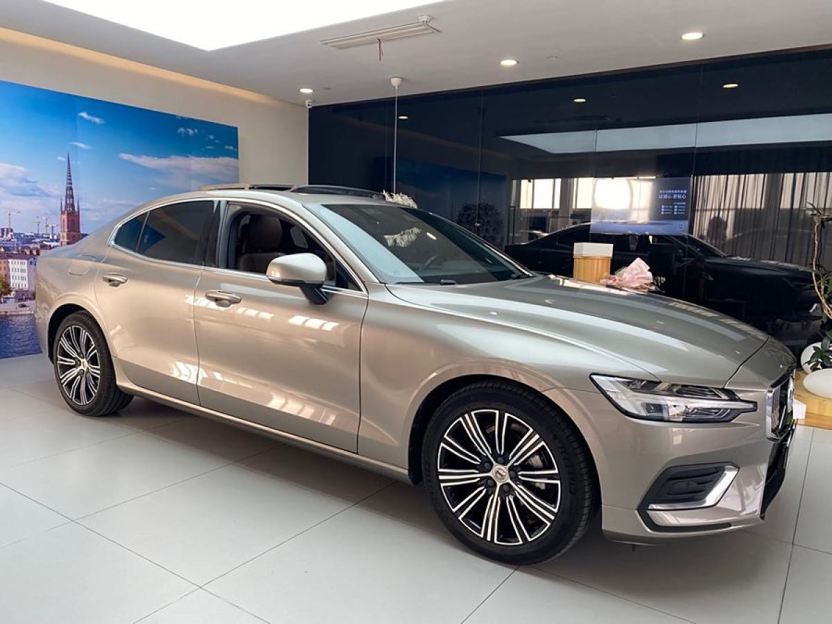 沃爾沃 S60L  2021款 T4 智遠豪華版圖片