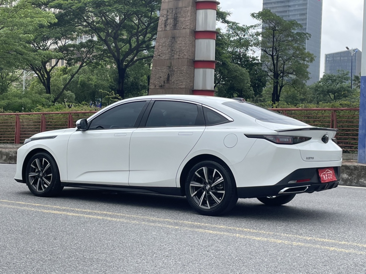 長安 逸達(dá)  2023款 藍(lán)鯨NE 1.5T GDI DCT領(lǐng)航型圖片