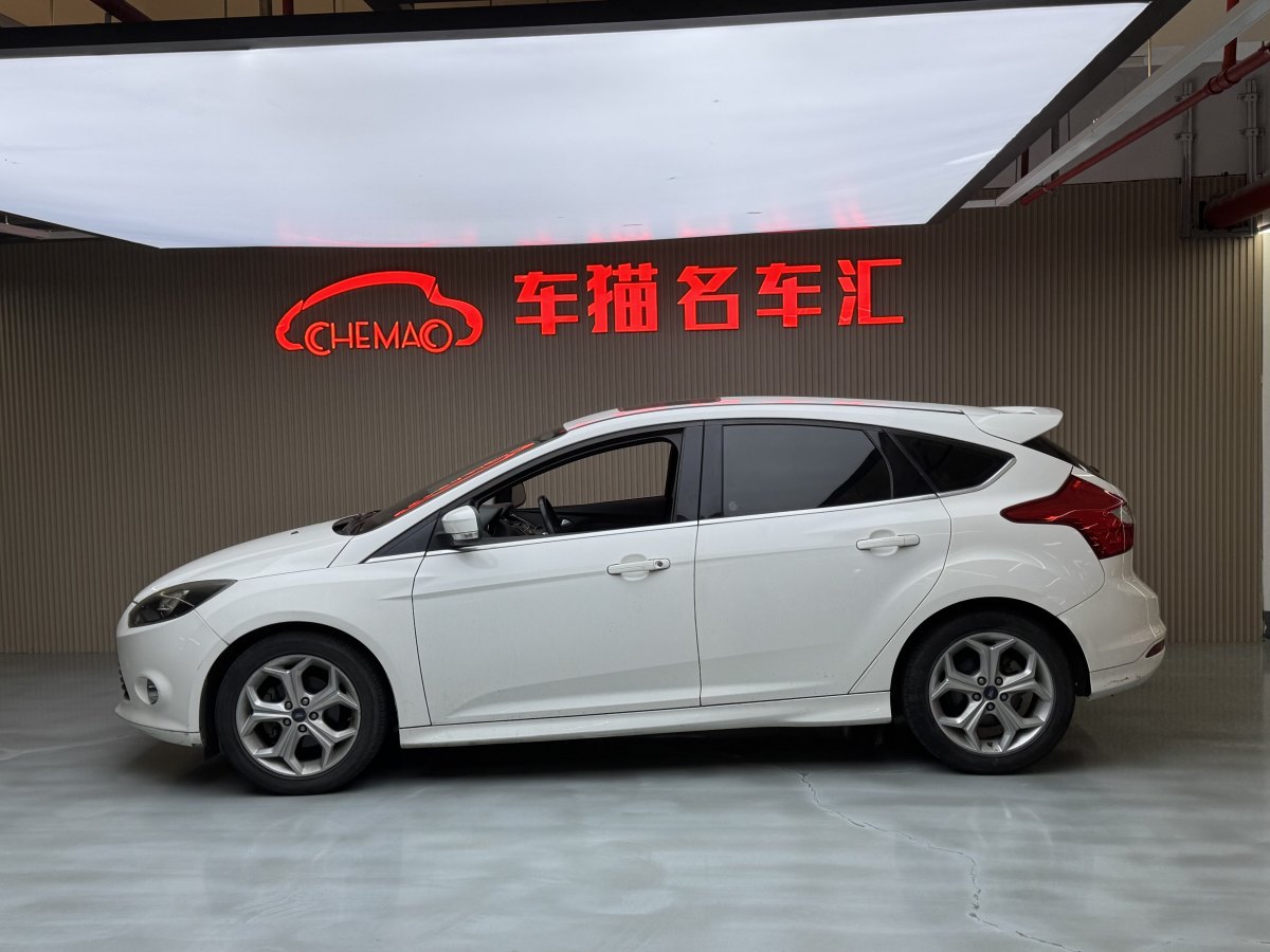 福特 ?？怂? 2012款 兩廂 2.0L 手動豪華運動型圖片