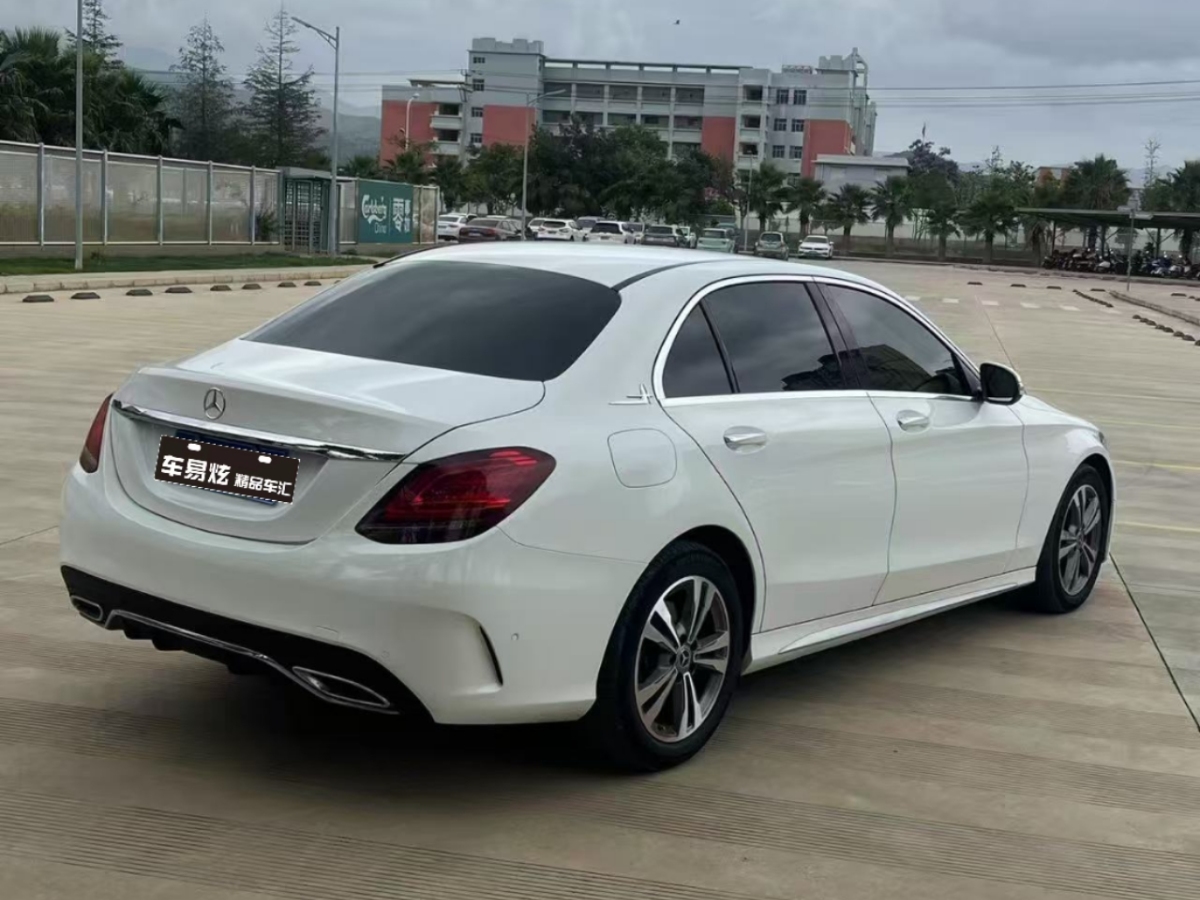 奔馳 奔馳C級  2020款 改款 C 200 L 時尚型圖片