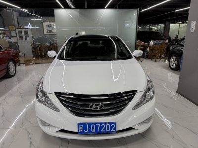 2013年9月 现代 索纳塔 2.4L 自动顶级版 国IV图片