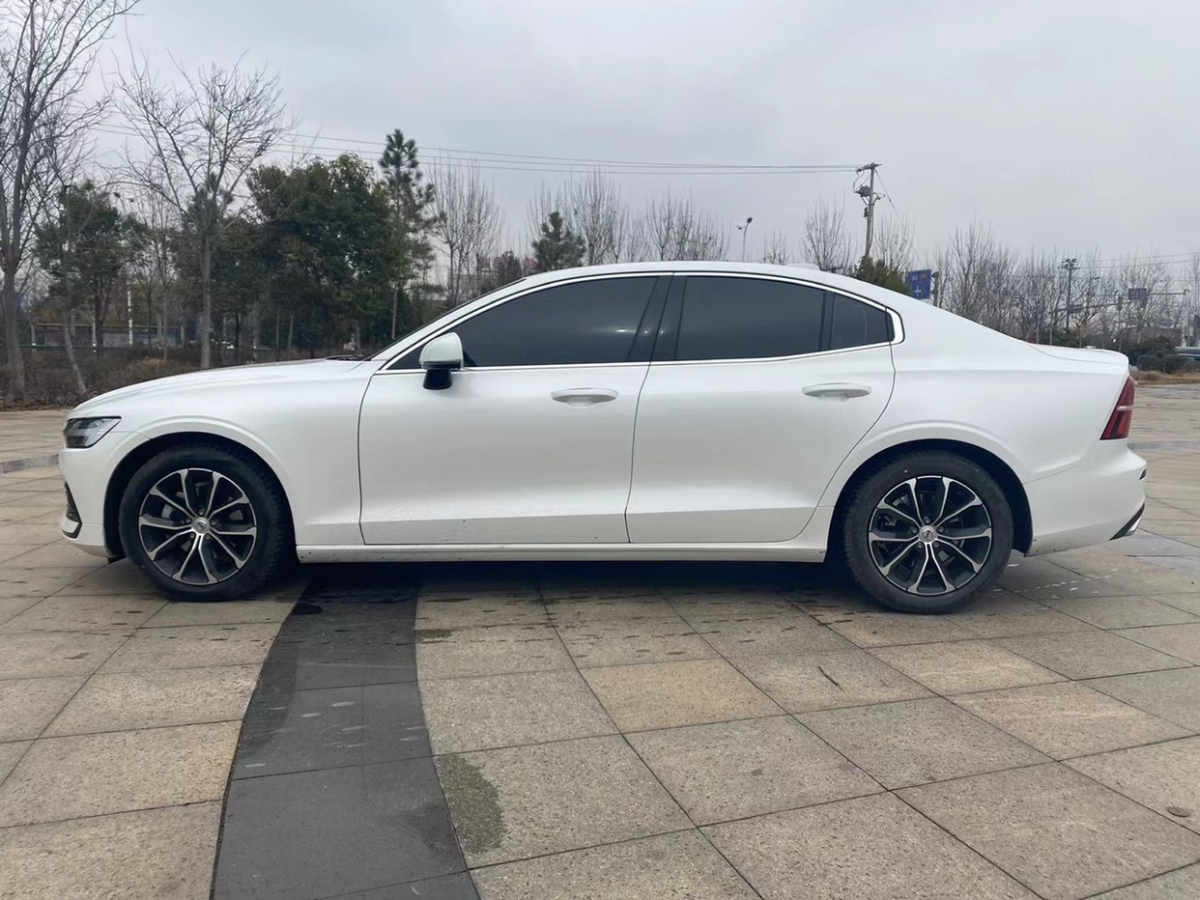 沃爾沃 s60l 2021款 t4 智逸豪華版圖片