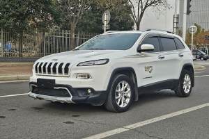 自由光 Jeep 2.0L 領(lǐng)先版