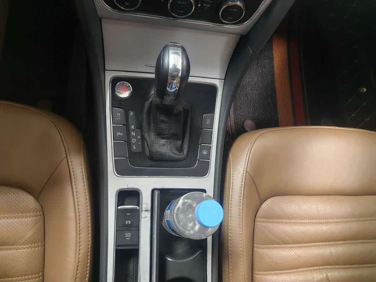 大眾 帕薩特  2014款 1.8TSI DSG御尊版圖片