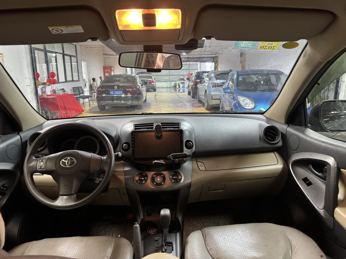 2011年12月豐田 RAV4  2019款 榮放 2.0L CVT兩驅(qū)先鋒版