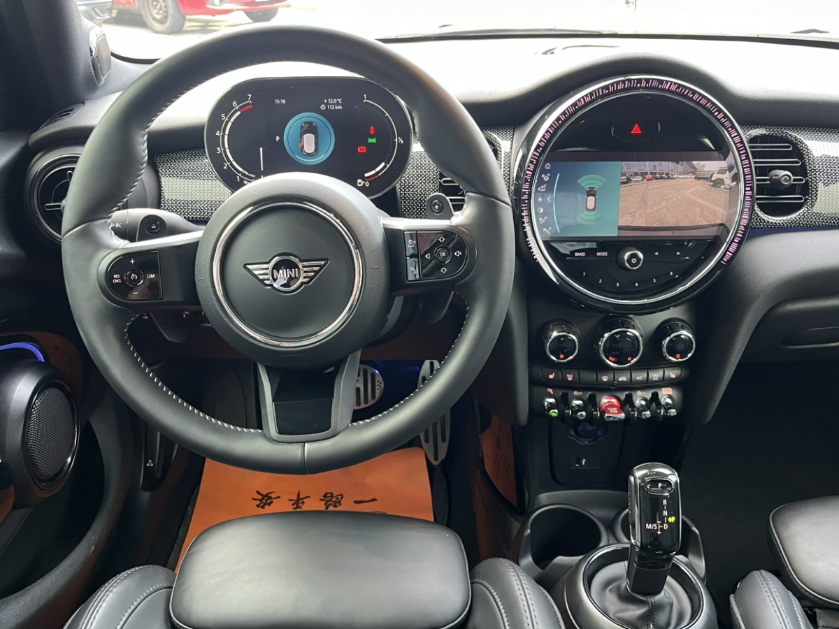 MINI MINI  2022款 2.0T COOPER S 藝術(shù)家 五門版圖片