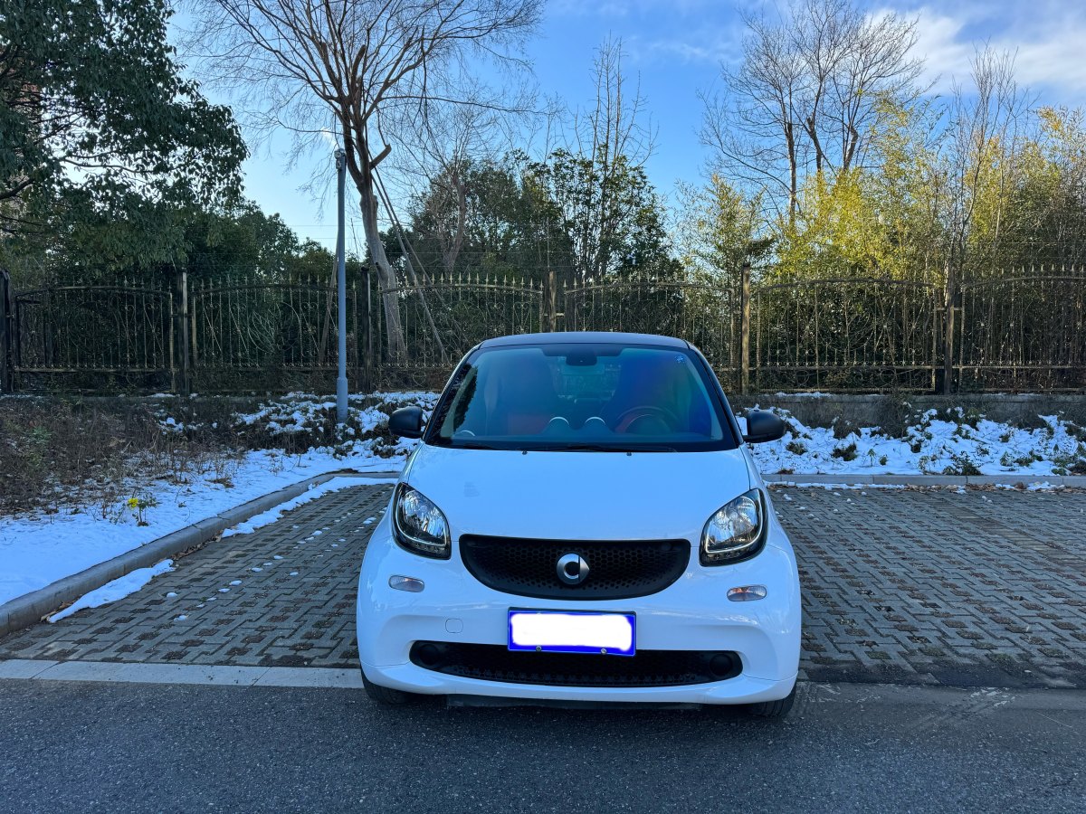 smart fortwo  2015款 1.0L 52千瓦硬顶灵动版图片