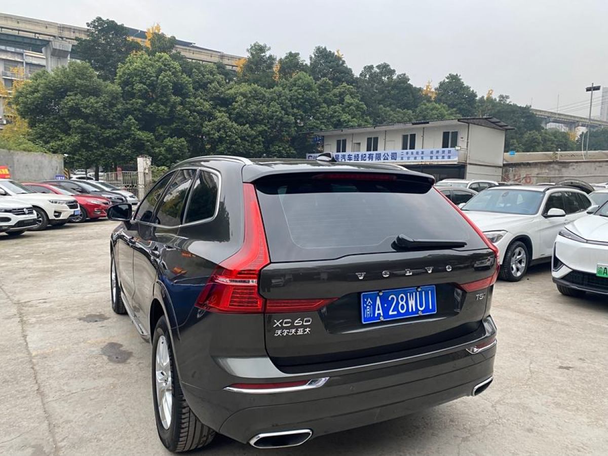 沃爾沃 XC60  2021款 T5 四驅(qū)智逸運(yùn)動版圖片