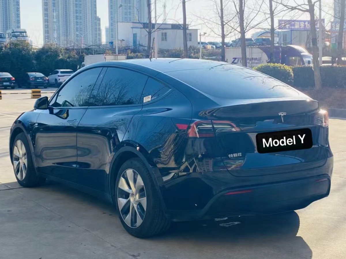 特斯拉 Model Y  2022款 改款 后輪驅(qū)動(dòng)版圖片