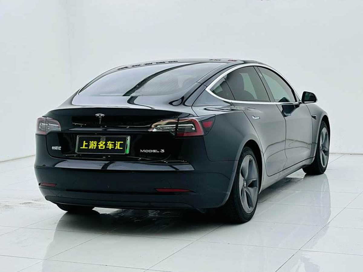 特斯拉 Model 3  2020款 改款 標(biāo)準(zhǔn)續(xù)航后驅(qū)升級版圖片