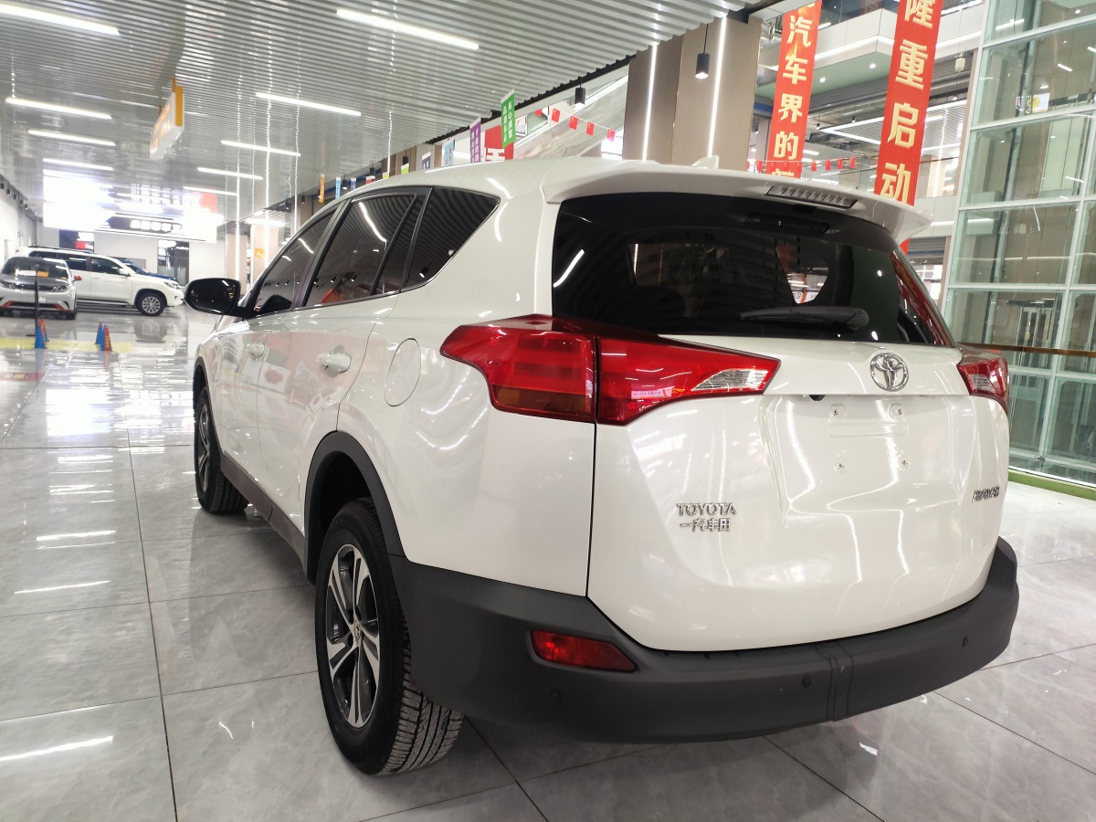 2016年8月豐田 RAV4  2018款 榮放 2.0L CVT兩驅(qū)風(fēng)尚版