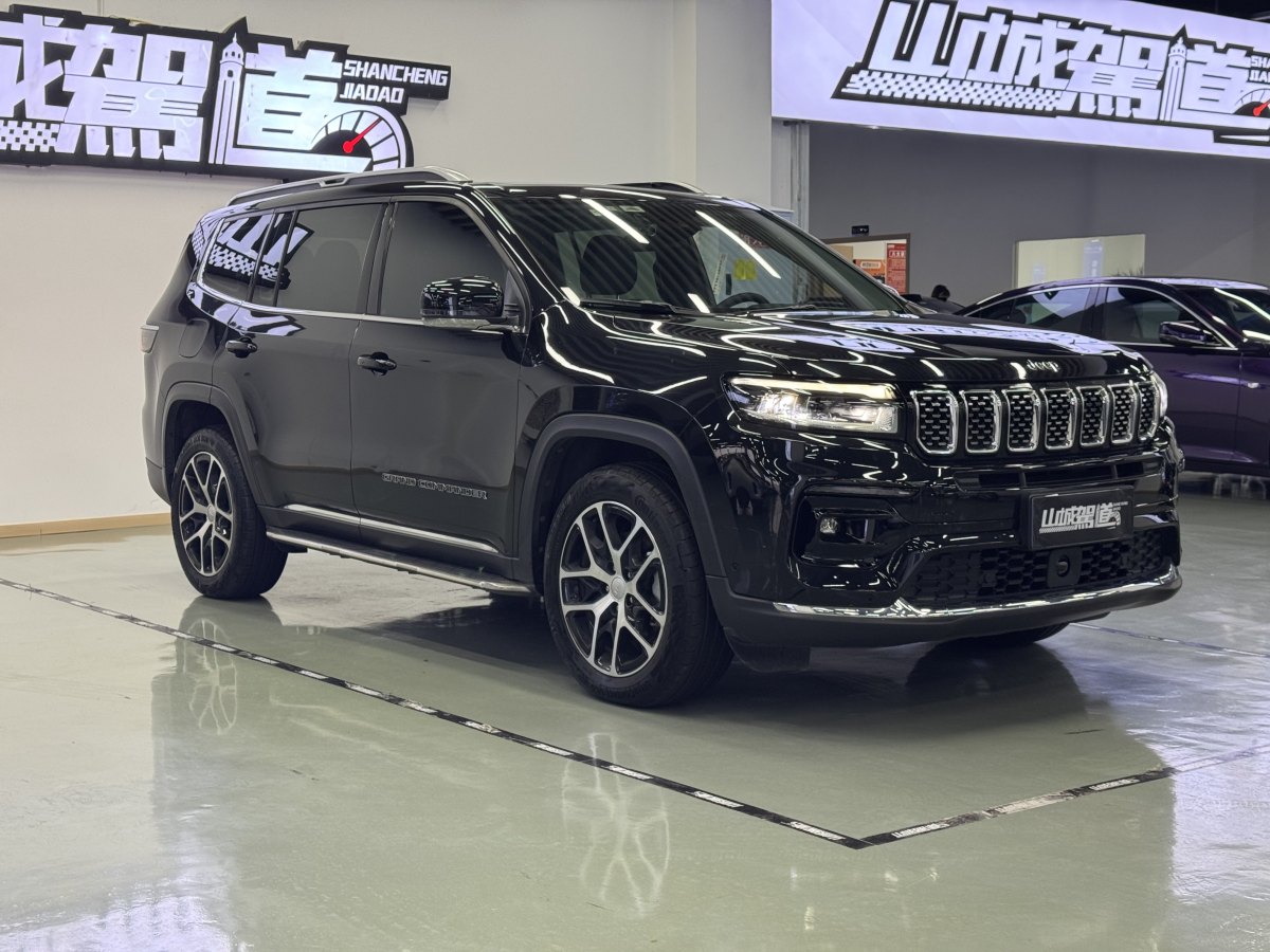 Jeep 大指揮官  2020款 2.0T 四驅(qū)豪華版圖片