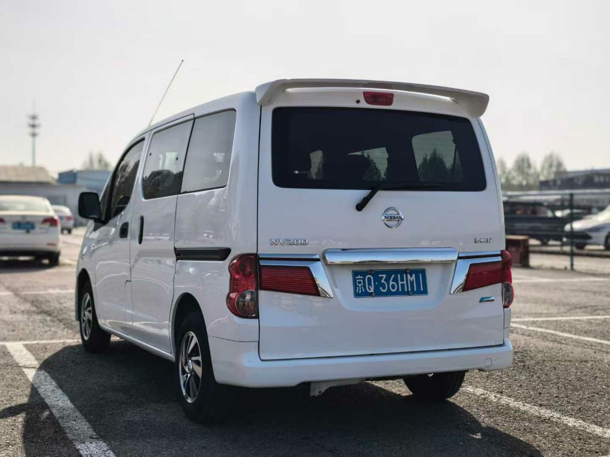 日產(chǎn) NV200 圖片