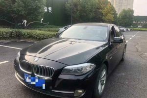 宝马5系 宝马 550i 4.8T V8后驱版