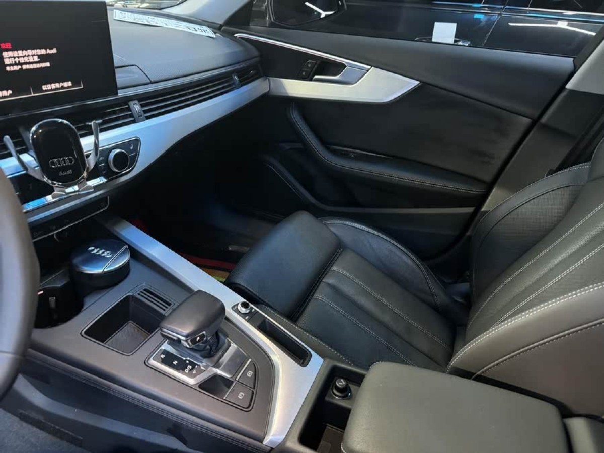 奧迪 奧迪A4L  2023款 40 TFSI 豪華動感型圖片