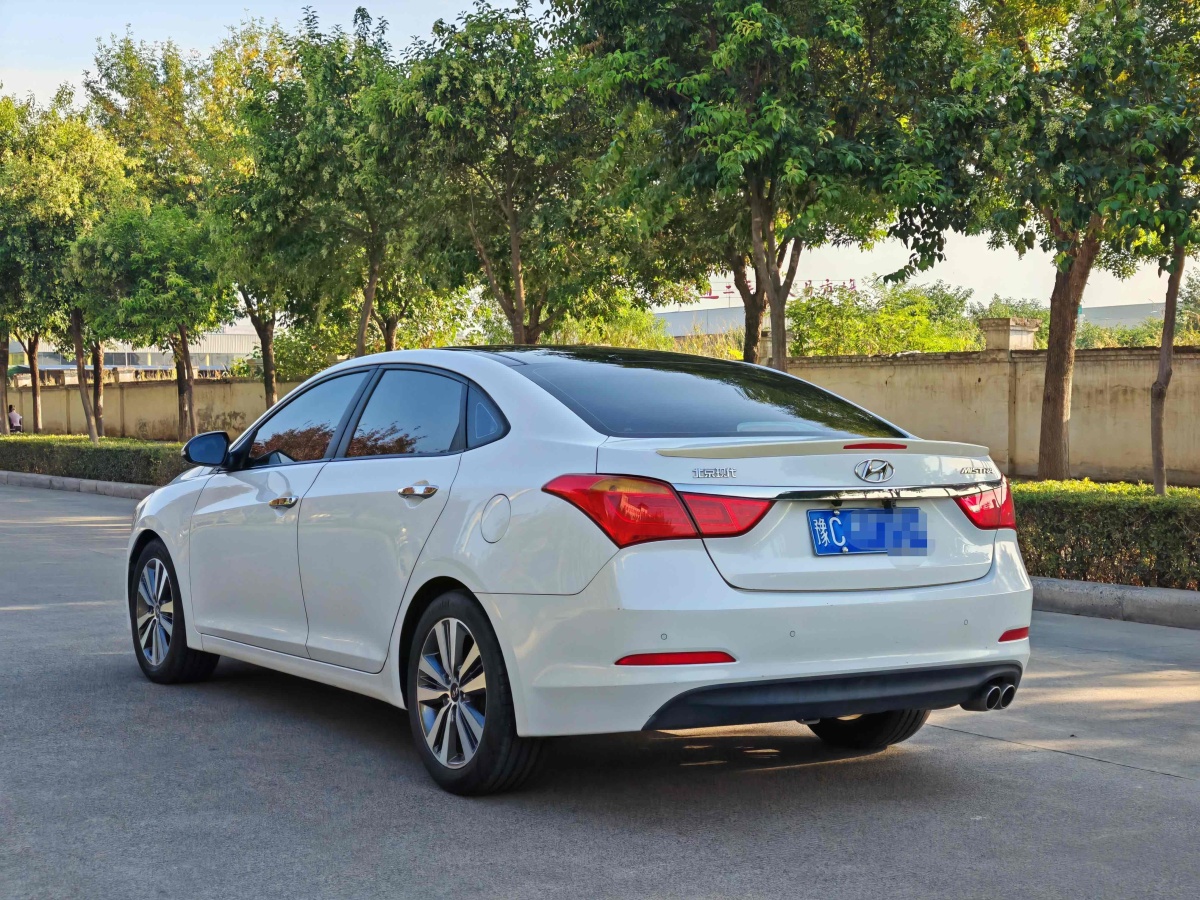 2014年8月現(xiàn)代 名圖  2014款 1.8L 自動尊貴型DLX