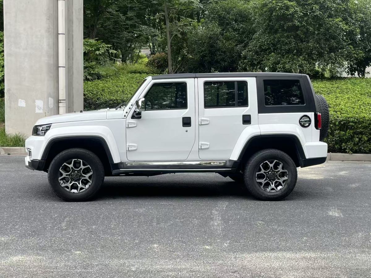 北京 BJ40  2019款  PLUS 2.3T 自動(dòng)四驅(qū)尊享版 國VI圖片