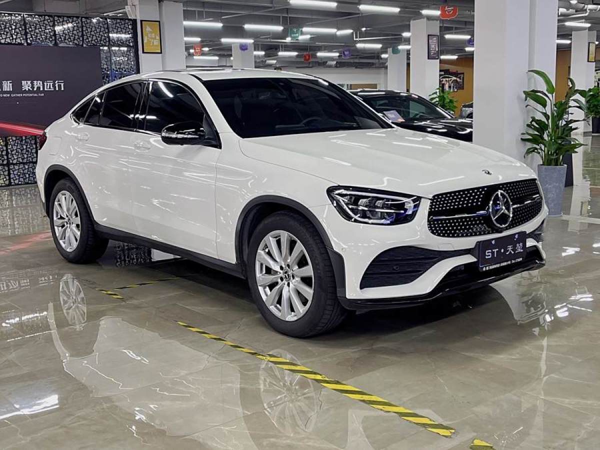 2020年7月奔馳 奔馳GLC  2023款 改款 GLC 260 4MATIC 轎跑SUV