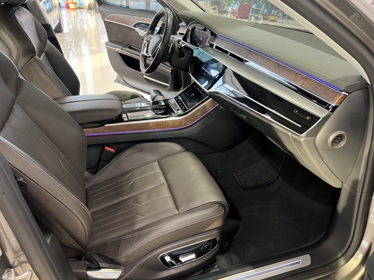 奧迪 奧迪A8  2018款 A8L 55 TFSI quattro豪華型圖片