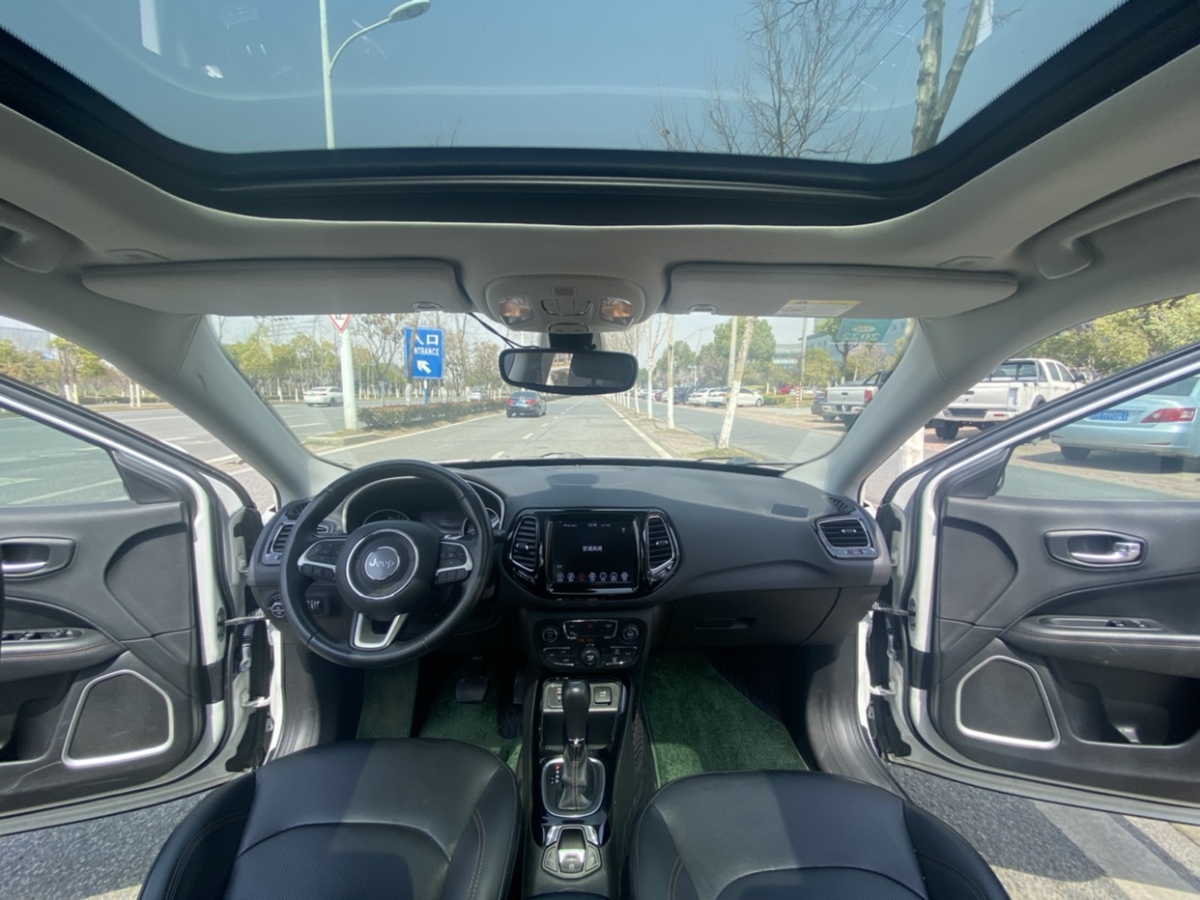 Jeep 指南者  2019款  220T 自动驭享版图片