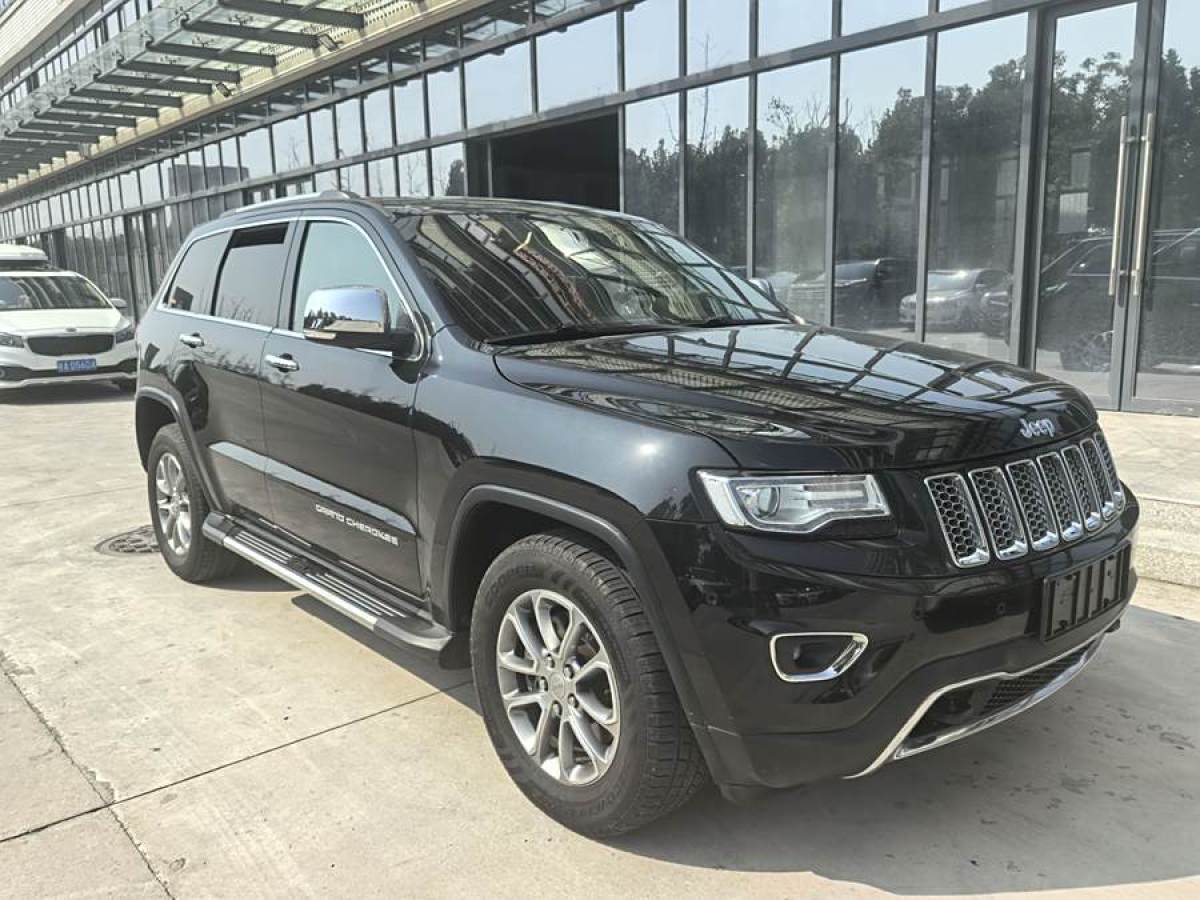 2015年10月Jeep 大切諾基  2015款 3.0TD 柴油 舒享導(dǎo)航版