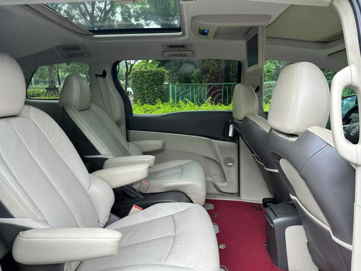 別克 GL8  2012款 2.4L BASE舒適版圖片