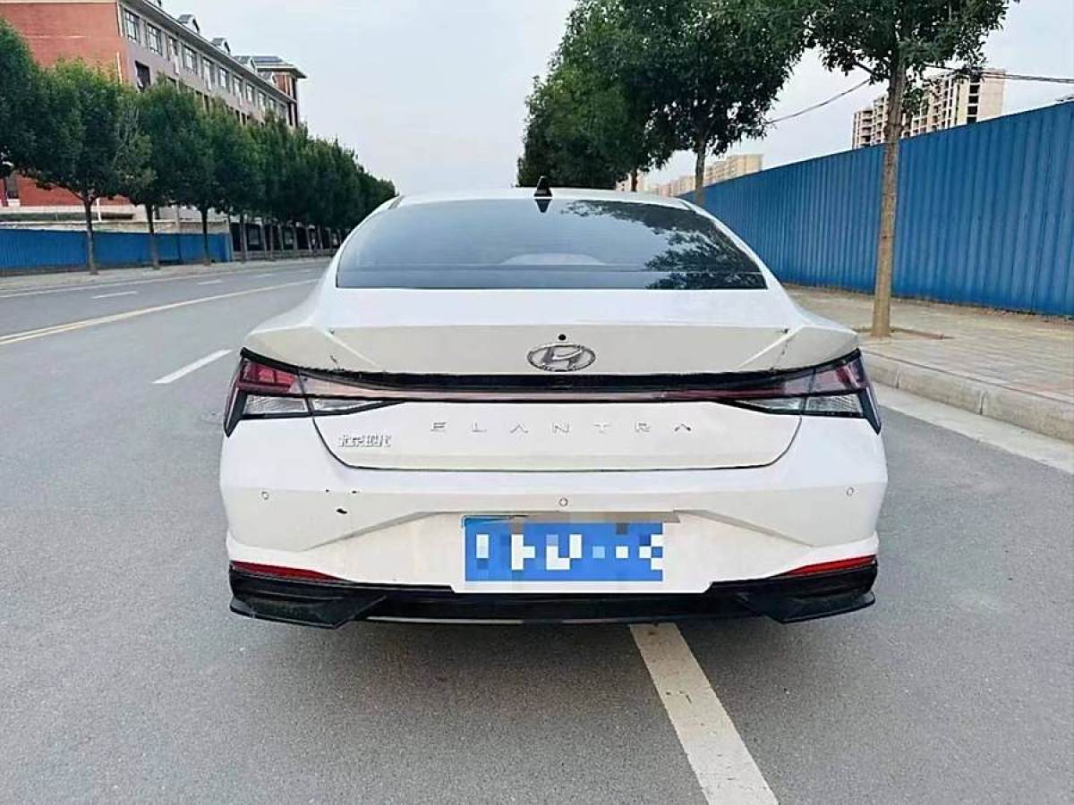 現(xiàn)代 伊蘭特  2021款 1.5L LUX尊貴版圖片