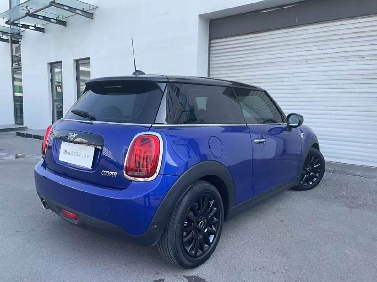 MINI MINI  2020款 1.5T COOPER 經(jīng)典派圖片