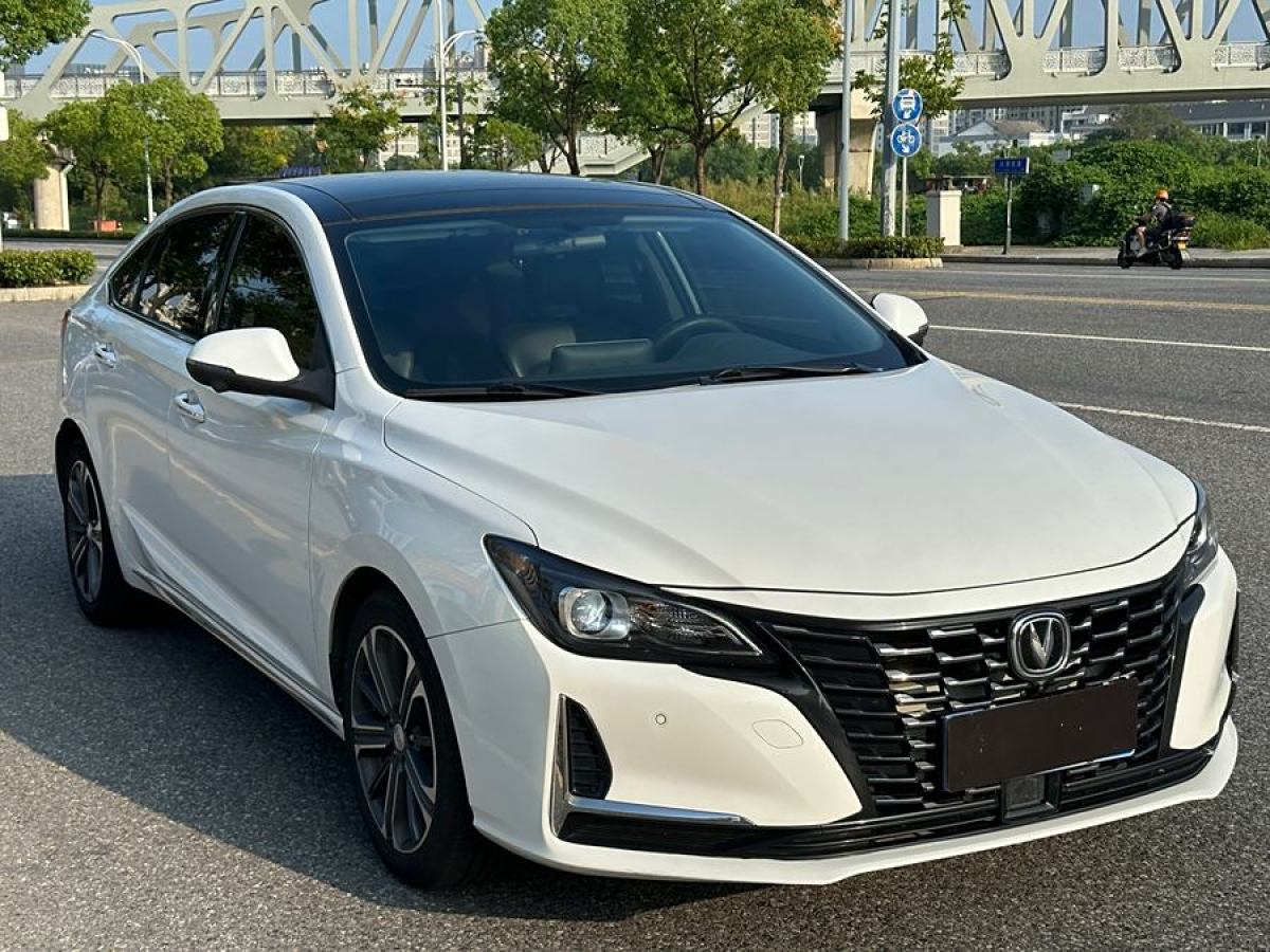 長(zhǎng)安 銳程CC  2021款 藍(lán)鯨版 1.5T DCT旗艦型圖片