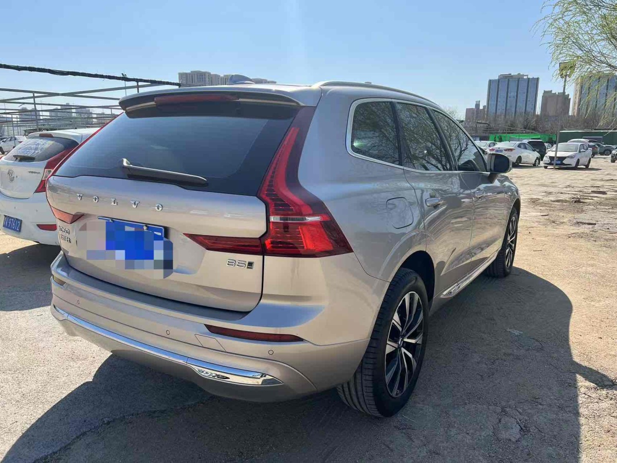 沃爾沃 XC60  2024款 B5 四驅(qū)智遠豪華版圖片