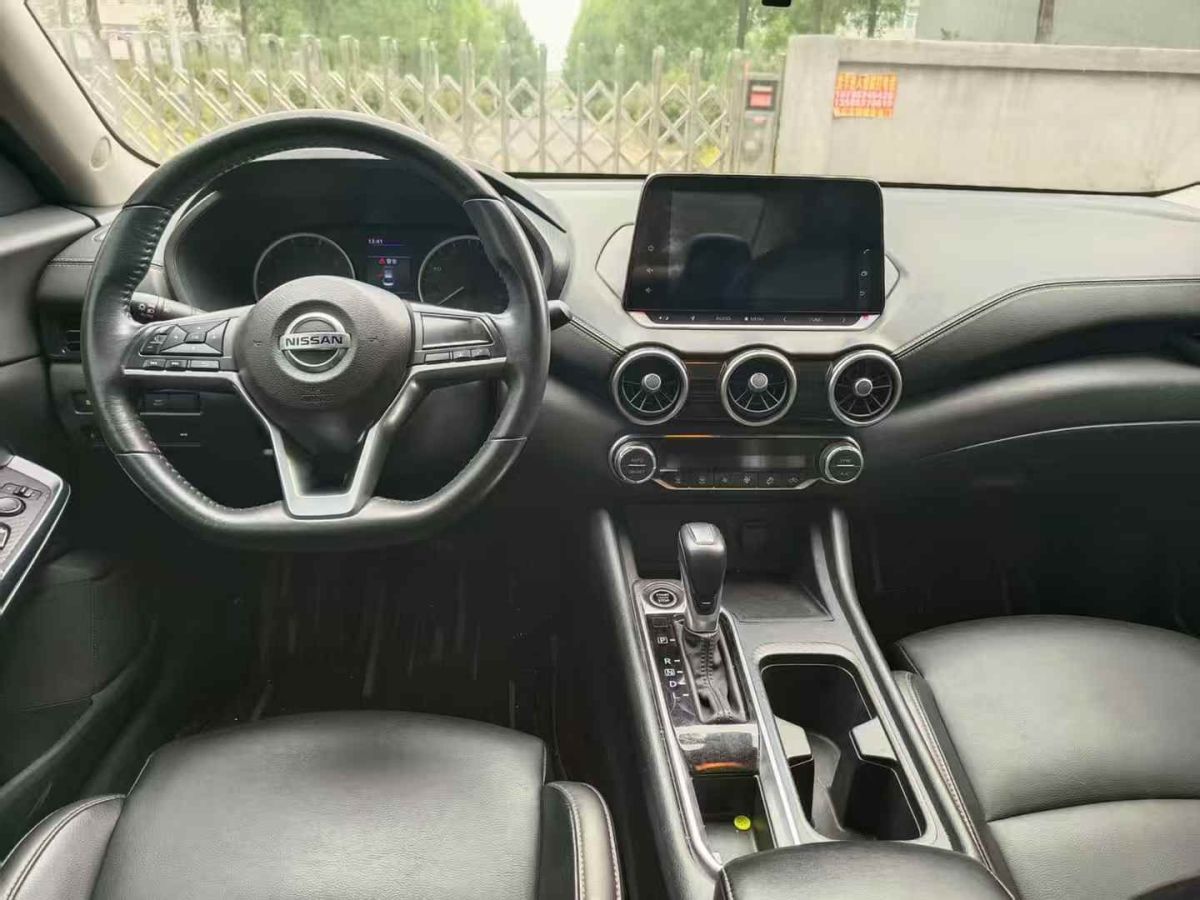 日產(chǎn) 軒逸  2021款 1.6L XL CVT暗夜版圖片