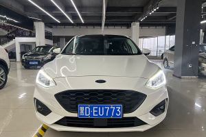 ?？怂?福特 三廂 EcoBoost 180 自動(dòng)鋒潮型