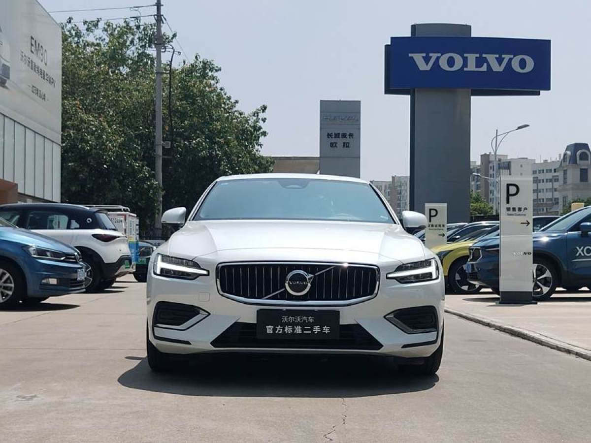 沃爾沃 S60L  2023款 B4 智遠(yuǎn)豪華版圖片