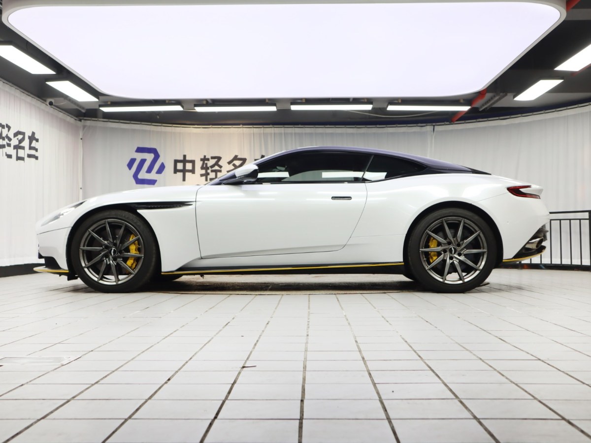 阿斯頓·馬丁 阿斯頓?馬丁DB11  2017款 4.0T V8圖片