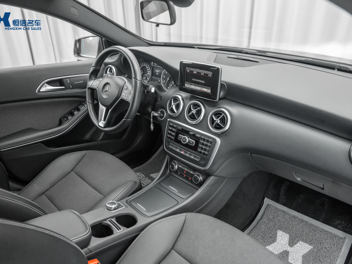 2014年3月奔驰 奔驰A级  2013款 A 180 时尚型