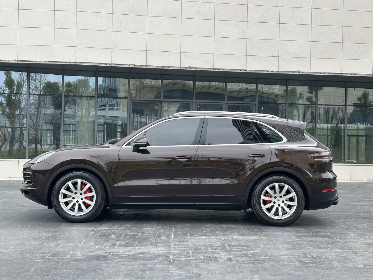 2020年6月保時(shí)捷 Cayenne新能源  2019款 Cayenne E-Hybrid 2.0T