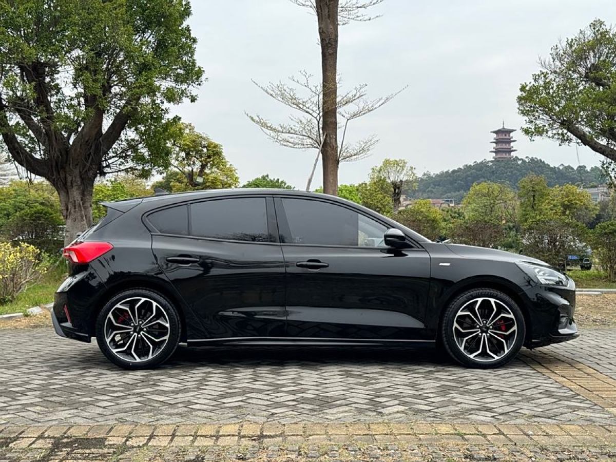 福特 ?？怂? 2021款 兩廂 EcoBoost 180 自動(dòng)ST Line圖片