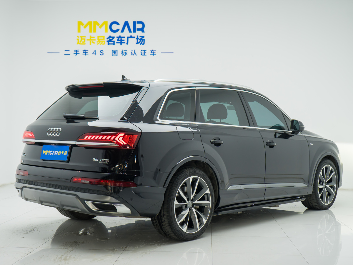 奧迪 奧迪Q7  2024款 55 TFSI quattro S line運(yùn)動(dòng)型圖片