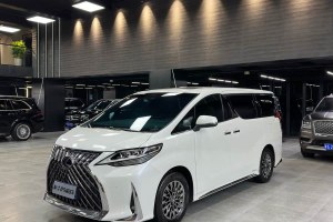 LM 雷克薩斯 300h 四座御世版