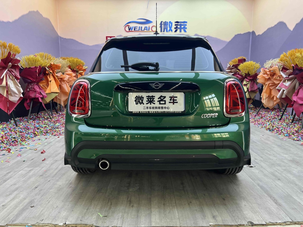 MINI MINI  2023款 改款 1.5T COOPER 藝術(shù)家 五門(mén)版圖片