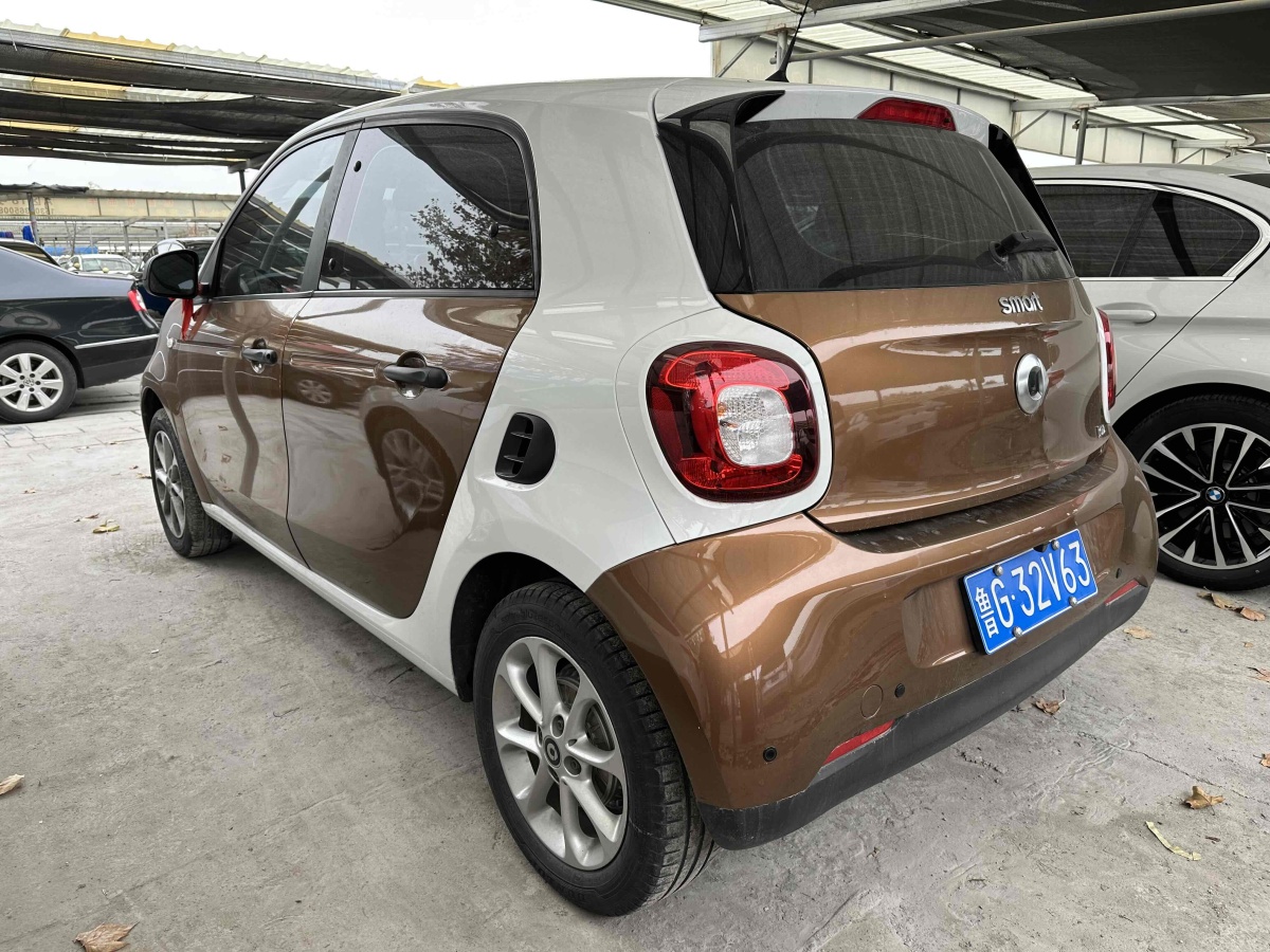 smart forfour  2016款 1.0L 52千瓦靈動版圖片