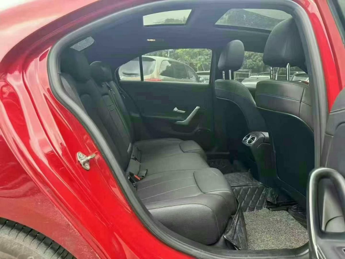 奔馳 奔馳GLE  2020款  GLE 350 4MATIC 時尚型圖片