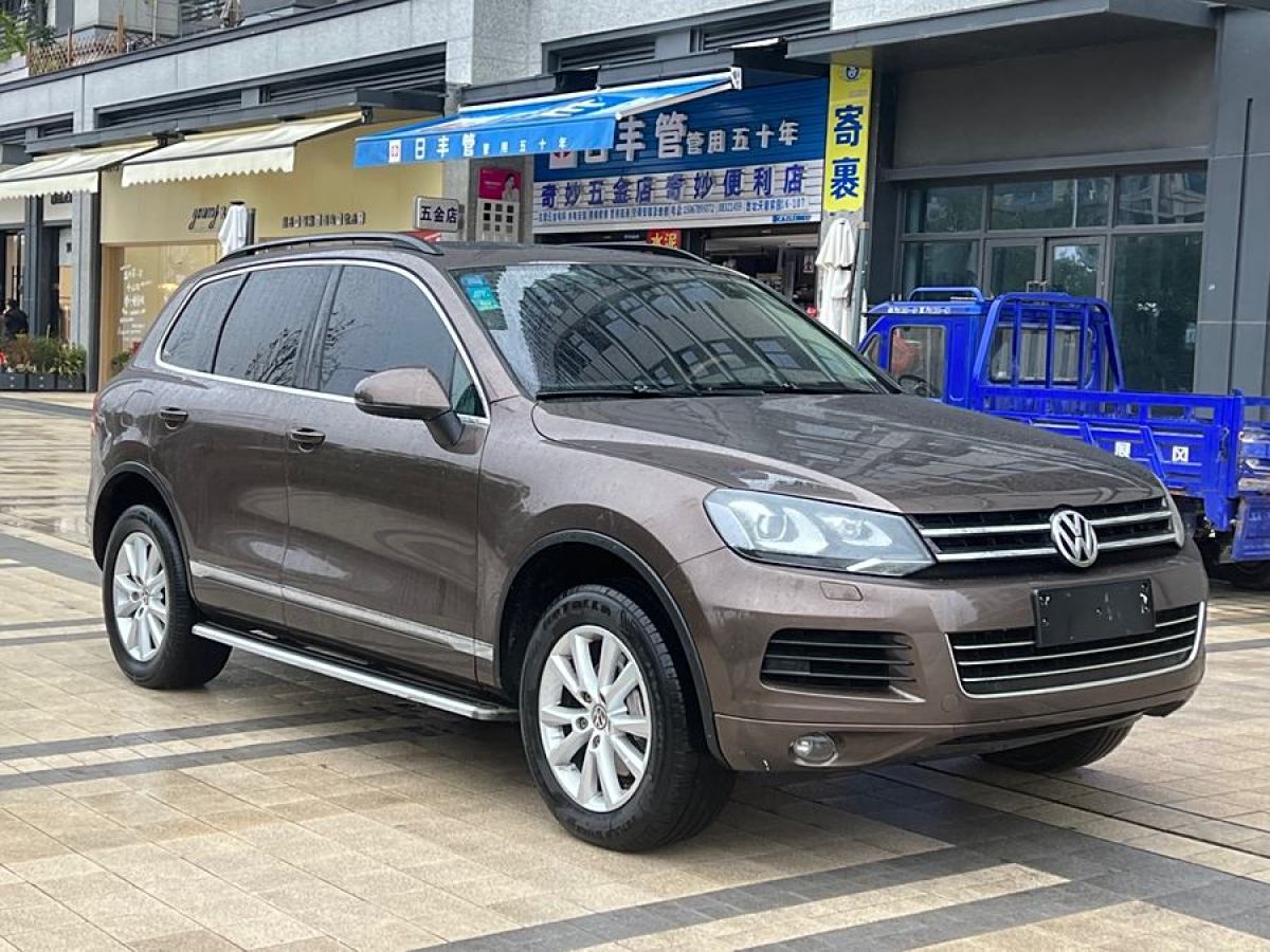 大眾 途銳  2014款 3.0TSI 黑色探險(xiǎn)者圖片