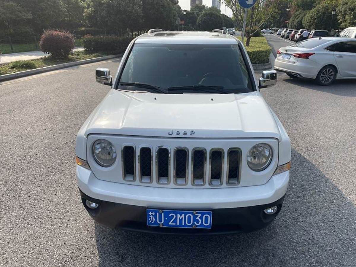 Jeep 自由客  2014款 2.0L 運動增強版圖片