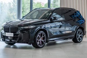 寶馬X5 寶馬 xDrive 30Li 尊享型M運(yùn)動(dòng)套裝