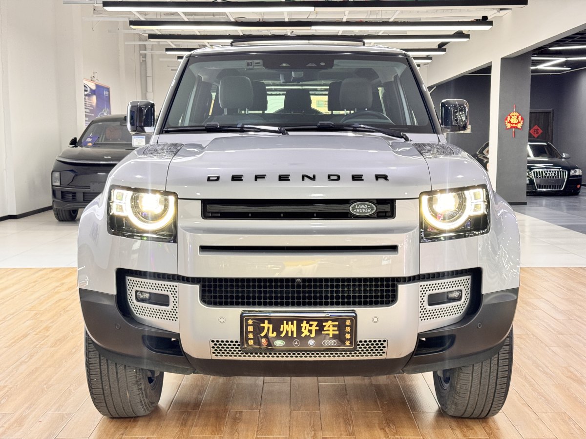 路虎 衛(wèi)士  2022款 90 2.0T P300 SE圖片